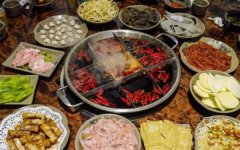 重庆火锅美食为什么会吸引大家的关注呢？